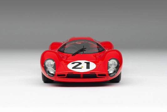 Amalgam Ferrari 330 P4 21 2nd 24h LeMans 1967 Driven by: Scarfiotti, Parkes 1:18 Modell