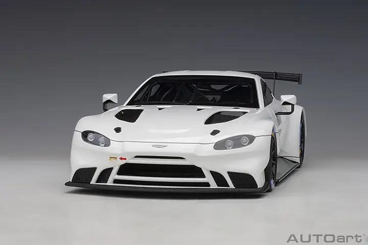 AutoArt Aston Martin Vantage GTE Plain Body Version - White 1:18 Modell