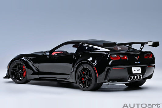 AutoArt Chevrolet Corvette C7 ZR1 - Black 1:18 Modell