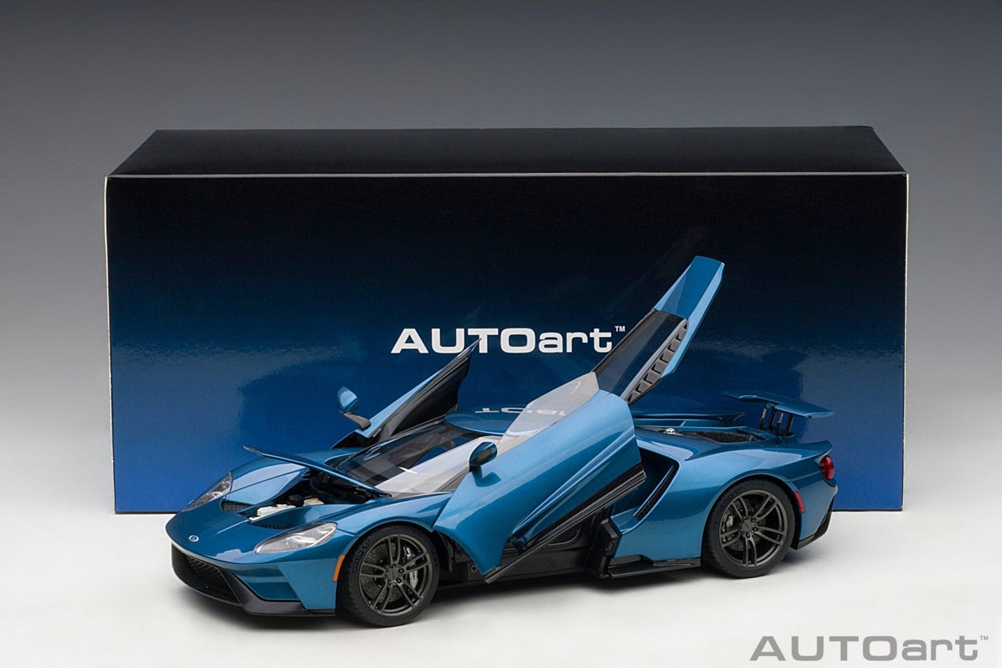 AutoArt Ford GT 2017 - Liquid Blue 1:18 Modell