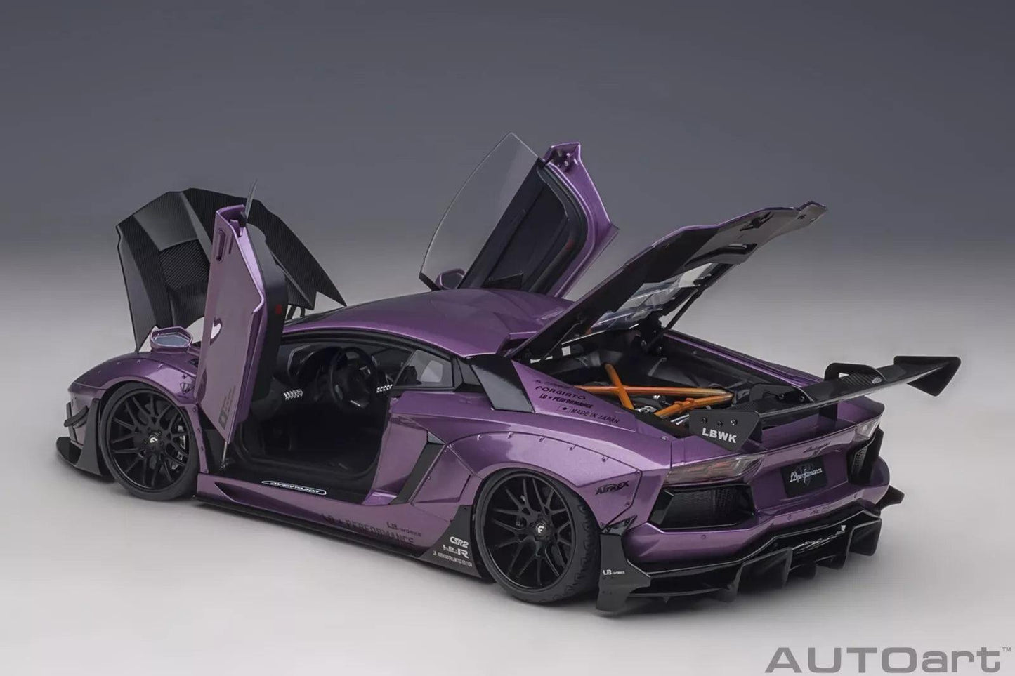 AutoArt Lamborghini Aventador Liberty Walk LB - Works Limited Edition - Viola SE30 1:18 Modell