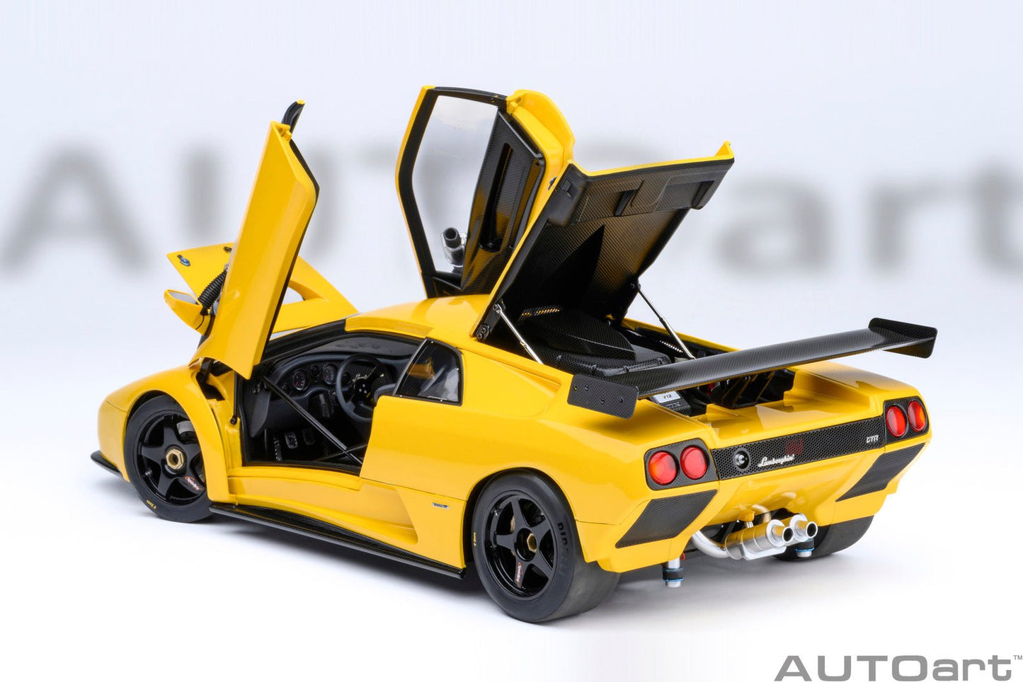 AutoArt Lamborghini Diablo GTR (Superfly Yellow) 1:18 Modell