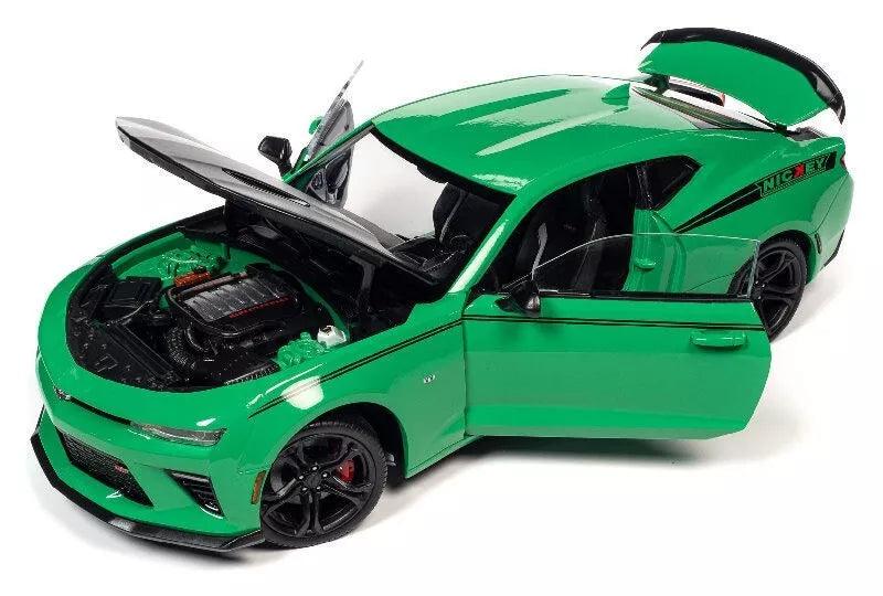 Autoworld Chevrolet Camaro SS 1LE (Nickey) 2017 - Krypton Green 1:18 Modell