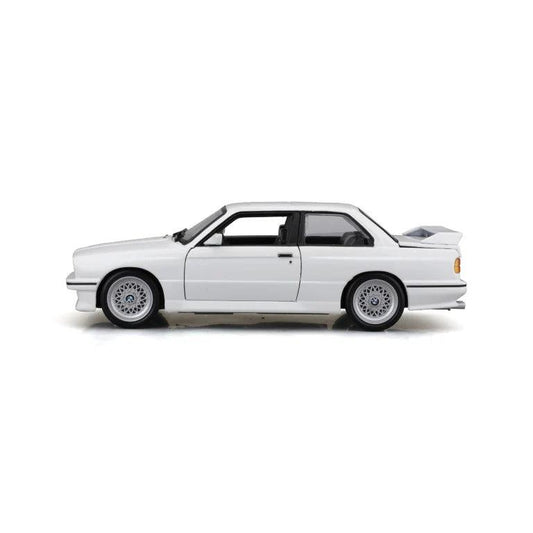 Bburago BMW M3 (E30) 1988 - White 1:24 Modell