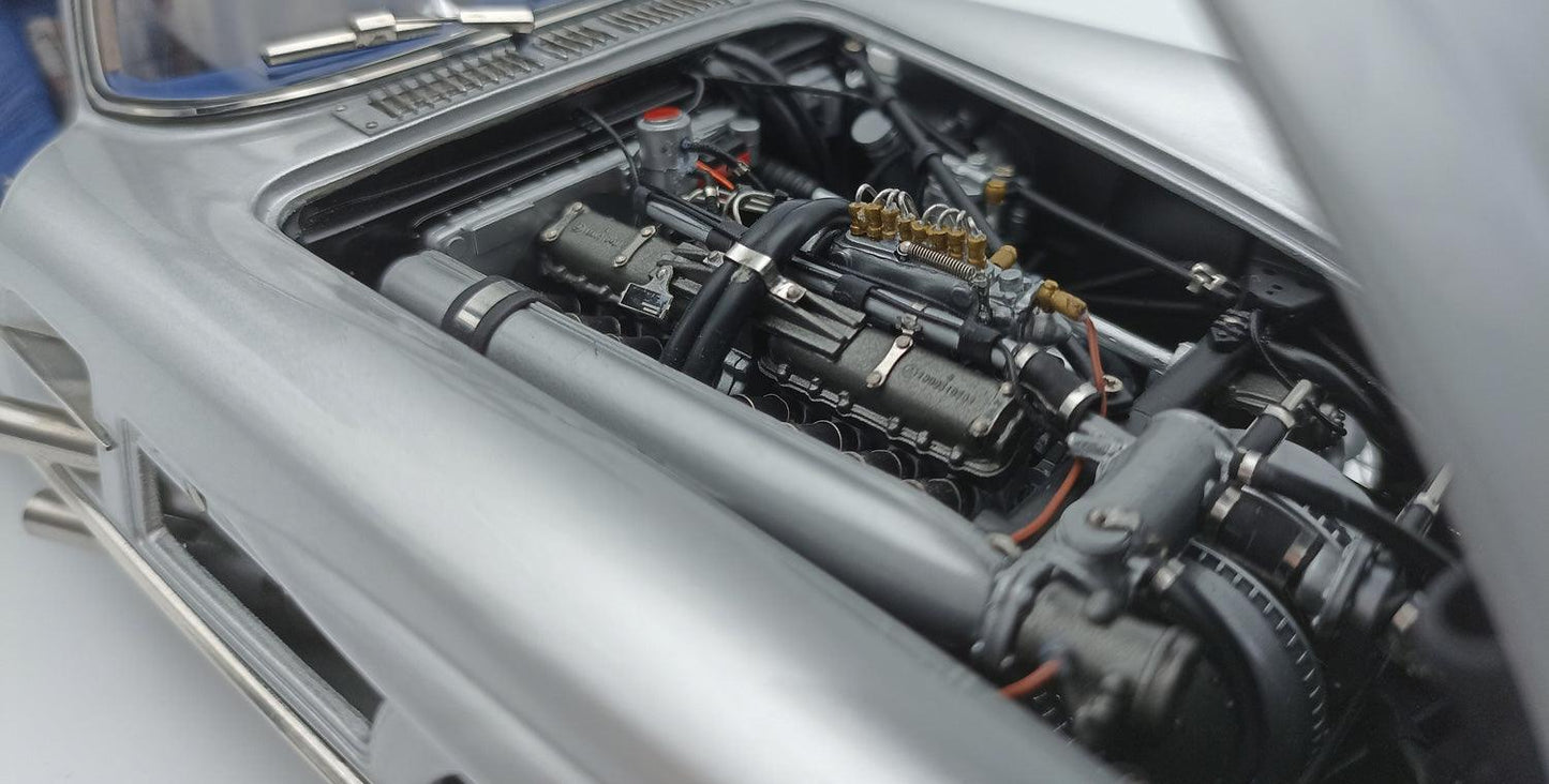 CMC Modelcars Mercedes - Benz 300 SLR Coupe 1955 Silber 1:18 Modell