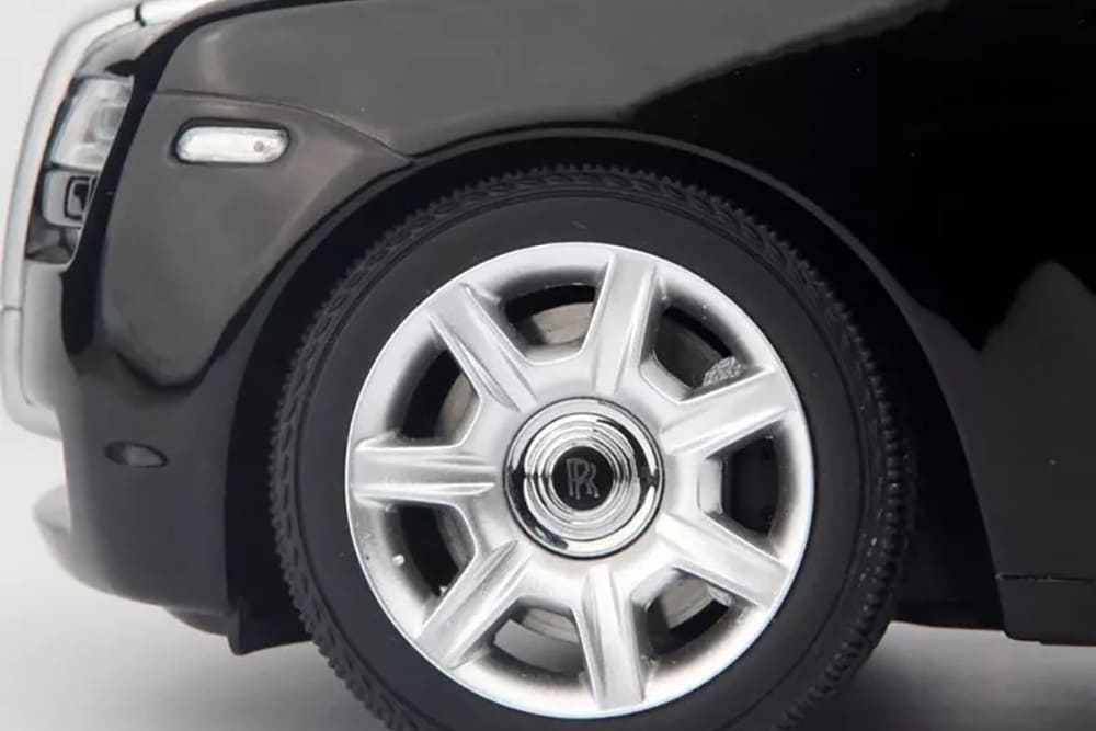 Kyosho Rolls Royce Ghost - Black/Silver 1:18 Modell