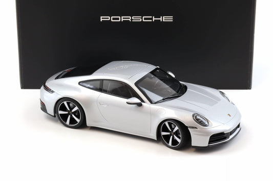 Minichamps Porsche 911 Carrera Coupe (992.2) GT Silver Metallic 1:18 Modell