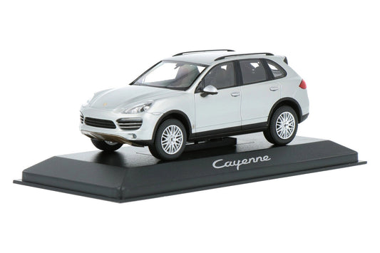 Minichamps Porsche Cayenne 2011 Silver 1:43 Modell