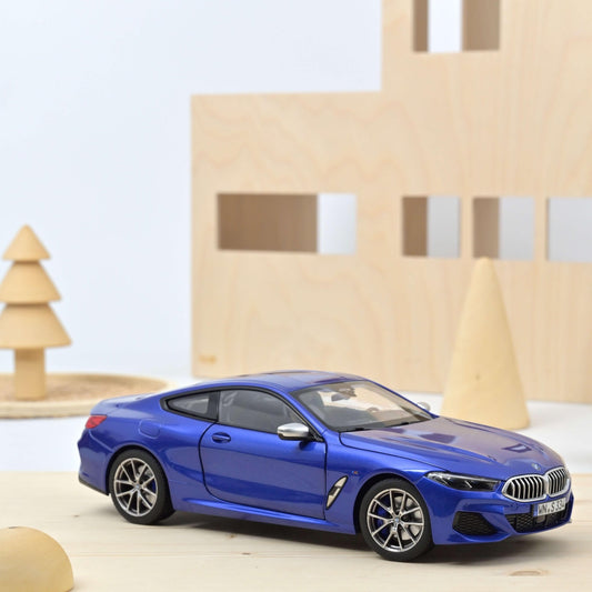 Norev BMW M850i 2019 Blue Metallic 1:18 Modell
