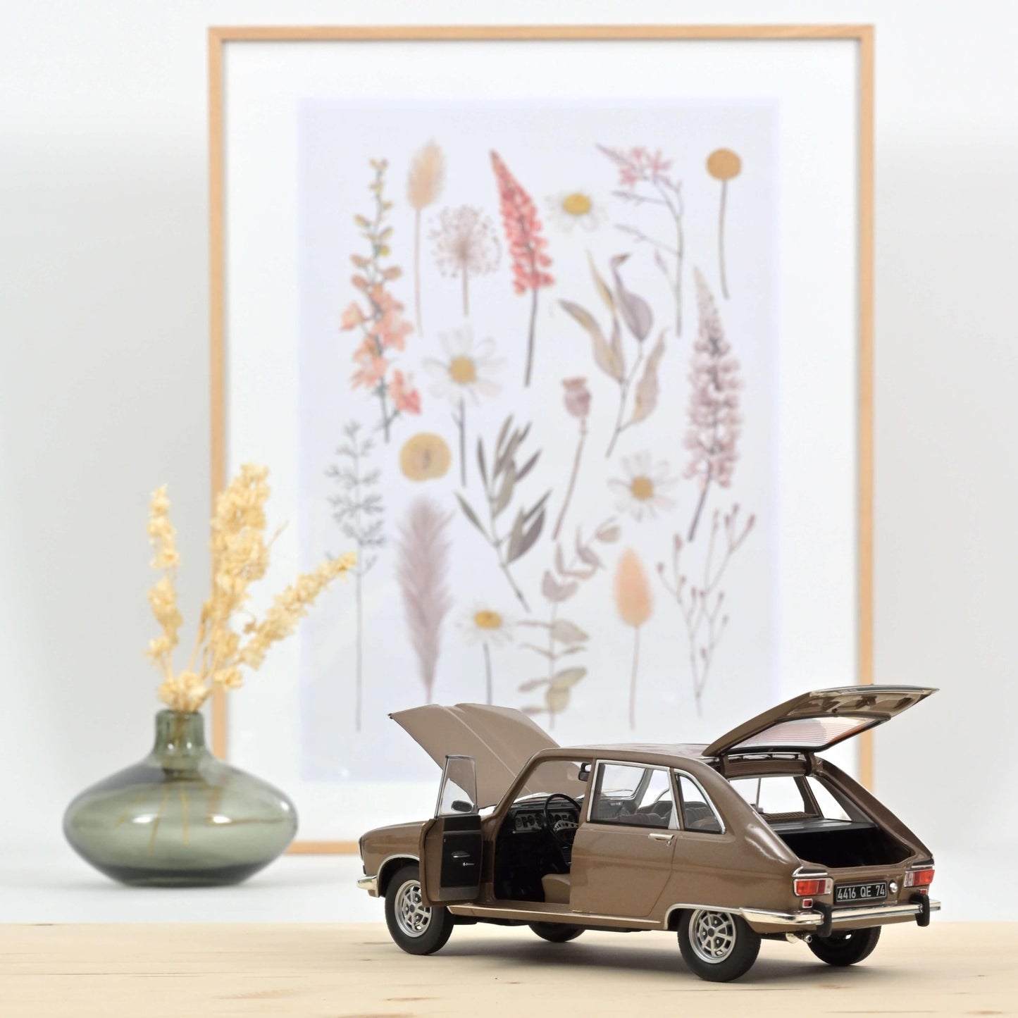 Norev Renault 16 TX 1974 - Metallic Beige 1:18 Modell