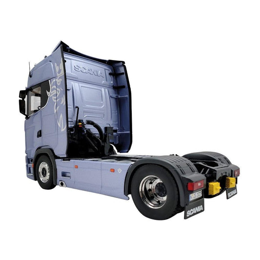 NZG Scania V8 730S fictionblue mit Dekor 1:18 Modell