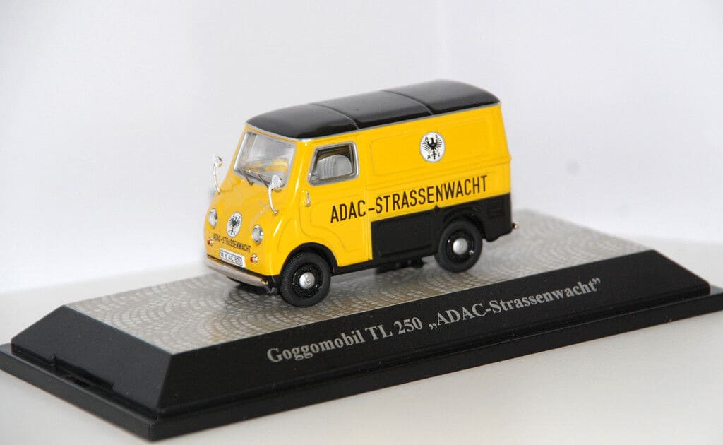 Premium ClassiXXs Goggomobil TL250 Kasten ADAC 1:43 Modell