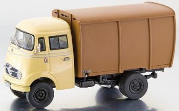 Premium ClassiXXs Mercedes Benz L319 Viehtransporter - Brown 1:43 Modell