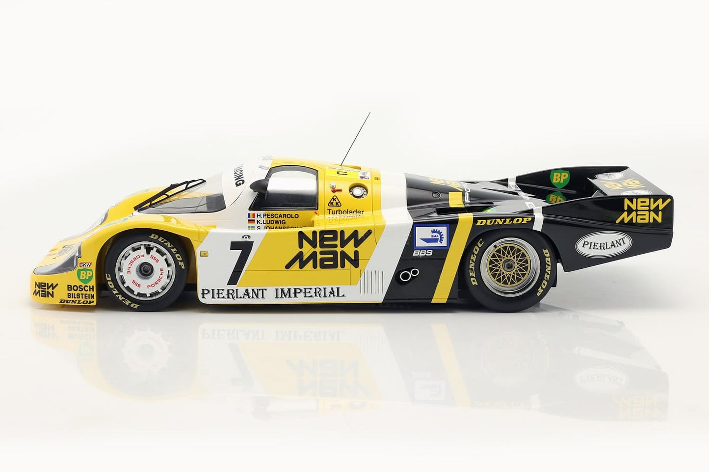 Spark Porsche 956 No.7 Winner 24H Le Mans 1984 H. Pescarolo - K. Ludwig 1:18 Modell