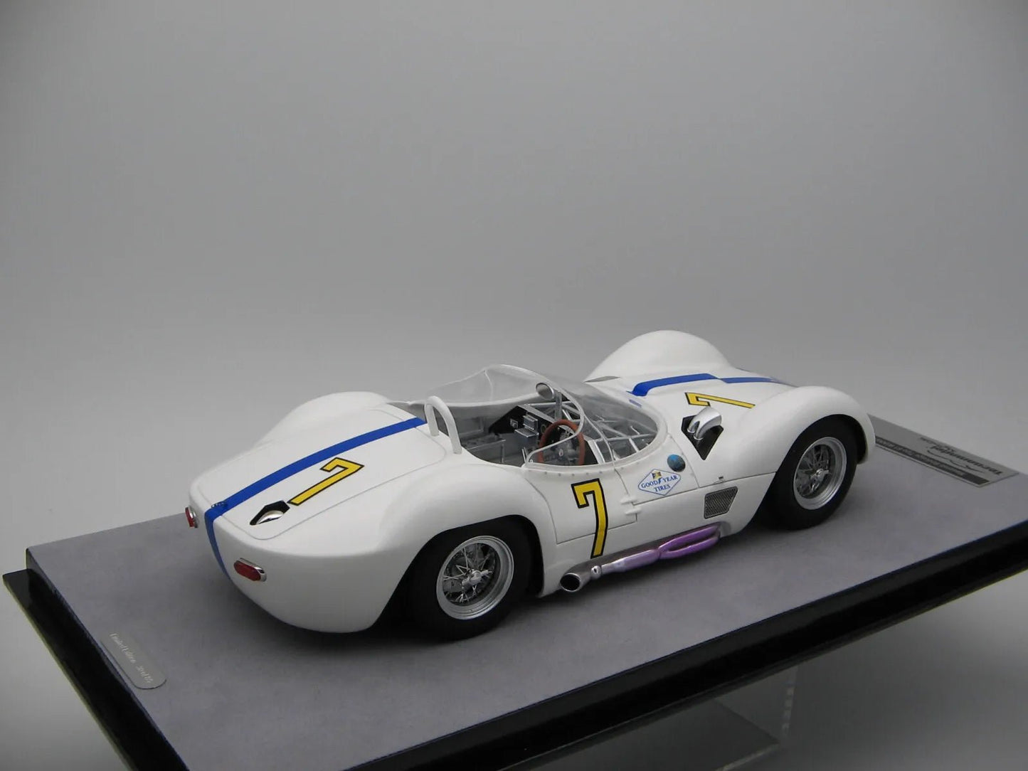 Tecnomodel Maserati Birdcage Tipo 61 7 Winner Cuba Havana GP 1960 Driven by: Stirling Moss 1:18 Modell