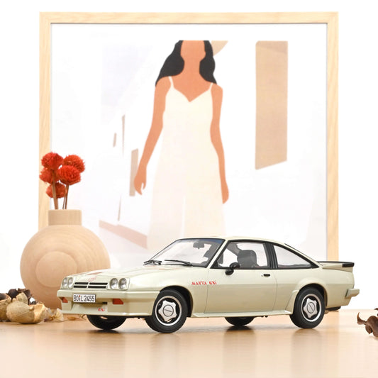 Norev Opel Manta GSi 1987 - Platin Metallic 1:18 Modell
