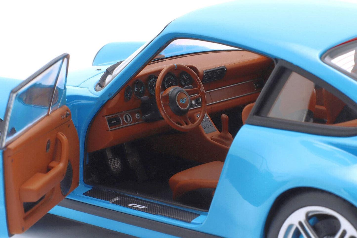 Almost Real RUF CTR Anniversary 2017 - Bavarian Sky Blue 1:18 Modell - Artexio