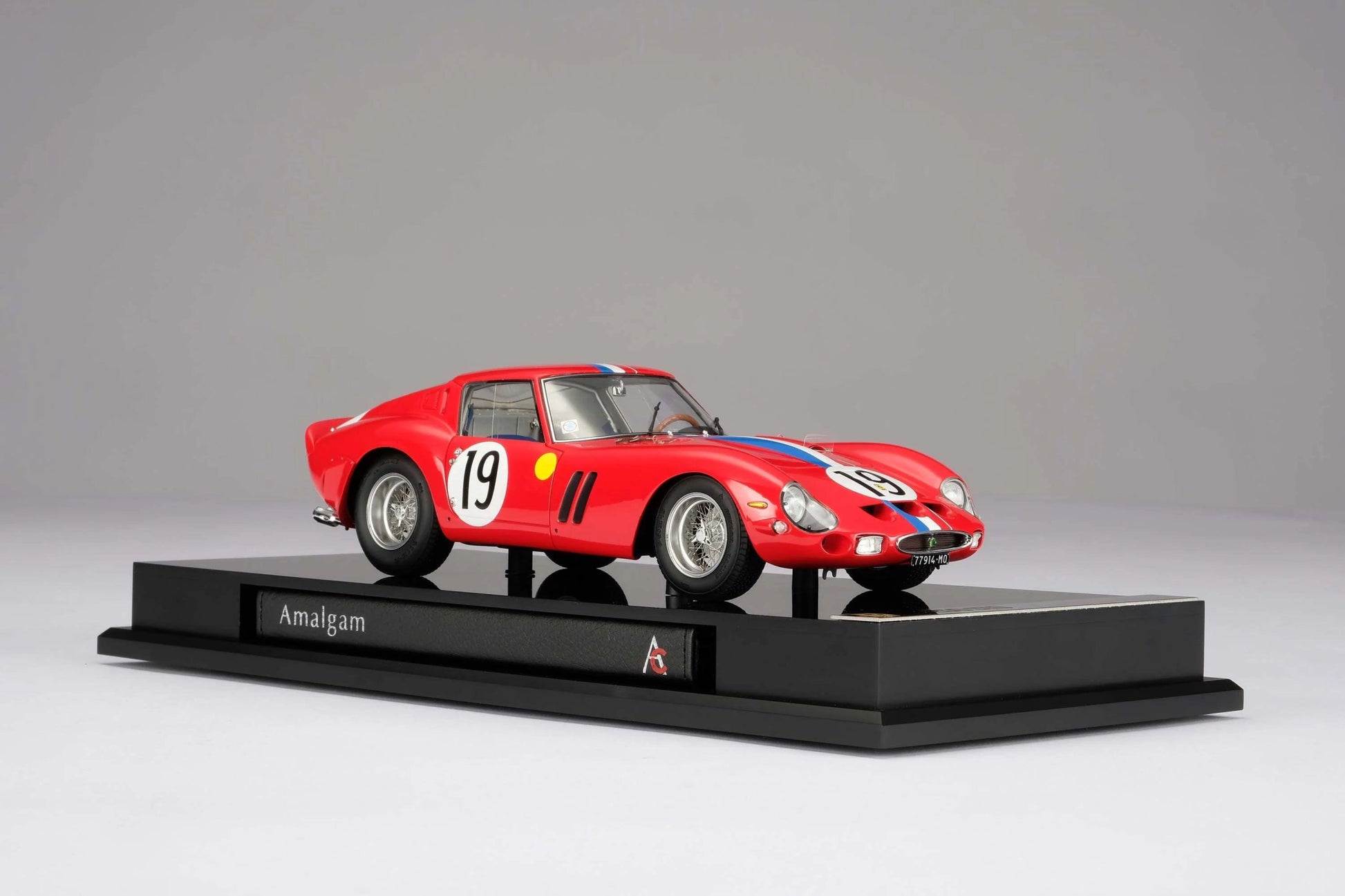 Amalgam Ferrari 250 GTO 24 Hours of Le Mans 1962 GT Class Winner #19 1:18 Modell - Artexio