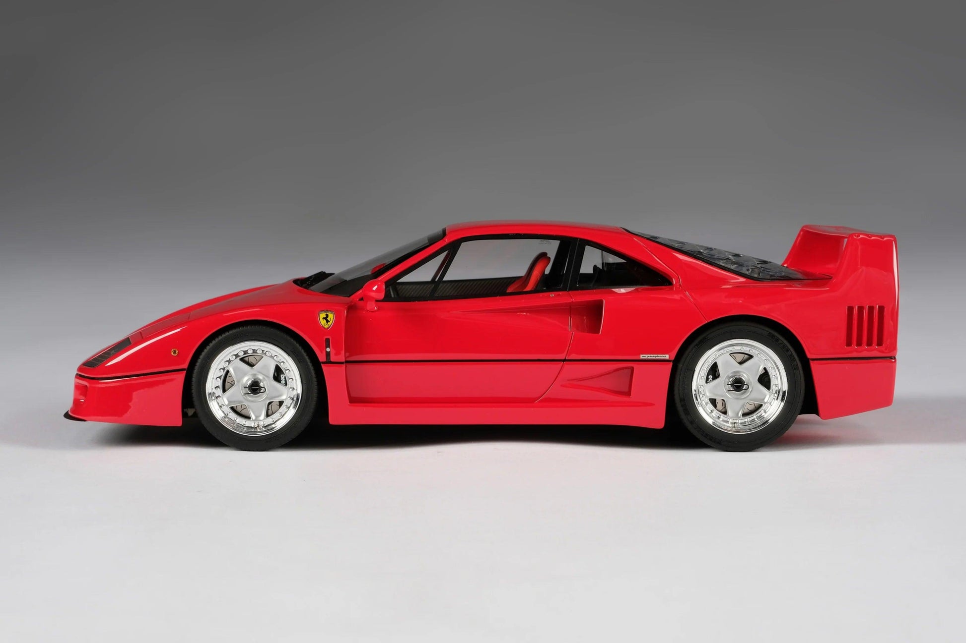 Amalgam Ferrari F40 - Red 1:18 Modell - Artexio