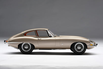 Amalgam Jaguar E - type Coupe - Bronze Metallic 1:18 - Artexio