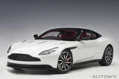 AutoArt Aston Martin DB11 - Morning Frost White 1:18 Modell - Artexio