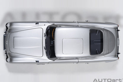 AutoArt Aston Martin DB5 Goldfinger (Silver) 1:18 Modell
