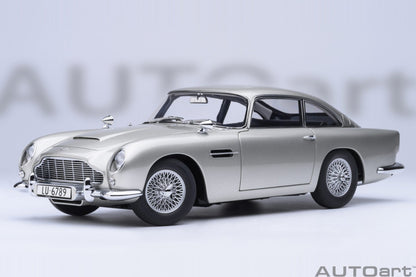 AutoArt Aston Martin DB5 Goldfinger (Silver) 1:18 Modell