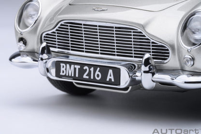 AutoArt Aston Martin DB5 Goldfinger (Silver) 1:18 Modell