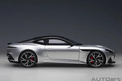 AutoArt Aston Martin DBS Superleggera - Lightning Silver 1:18 Modell - Artexio