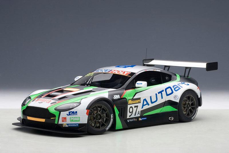 AutoArt Aston Martin V12 Vantage Bathurst 12HRS Endurance Race 2015 MacDowall/O'Young/Mucke #97 1:18 Modell