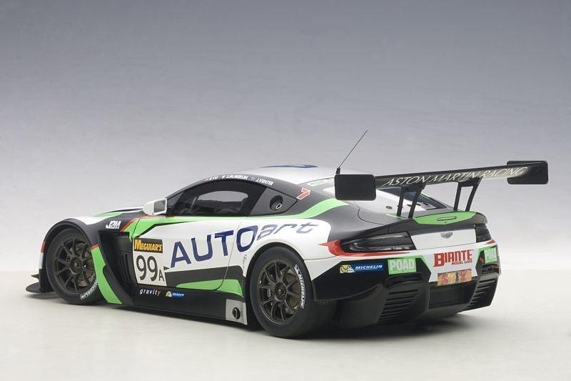 AutoArt Aston Martin V12 Vantage Bathurst 12HRS Endurance Race 2015 Merlin/Venter/Yu #99 1:18 Modell - Artexio