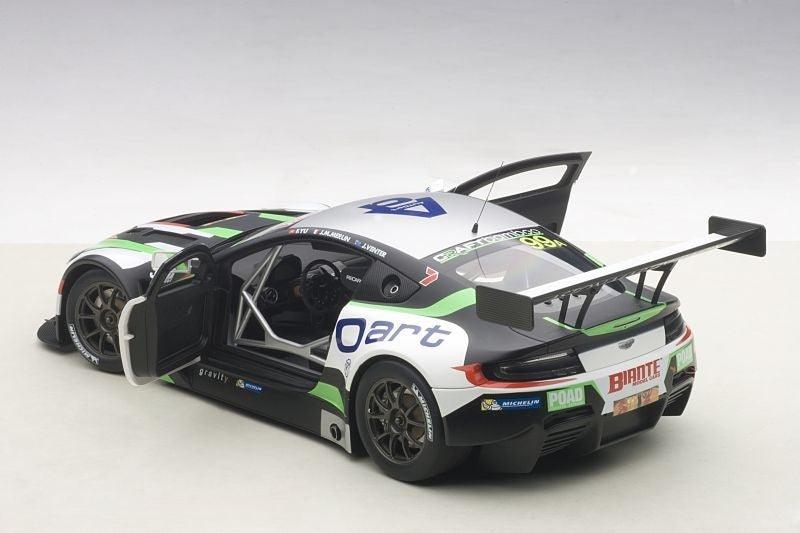 AutoArt Aston Martin V12 Vantage Bathurst 12HRS Endurance Race 2015 Merlin/Venter/Yu #99 1:18 Modell - Artexio