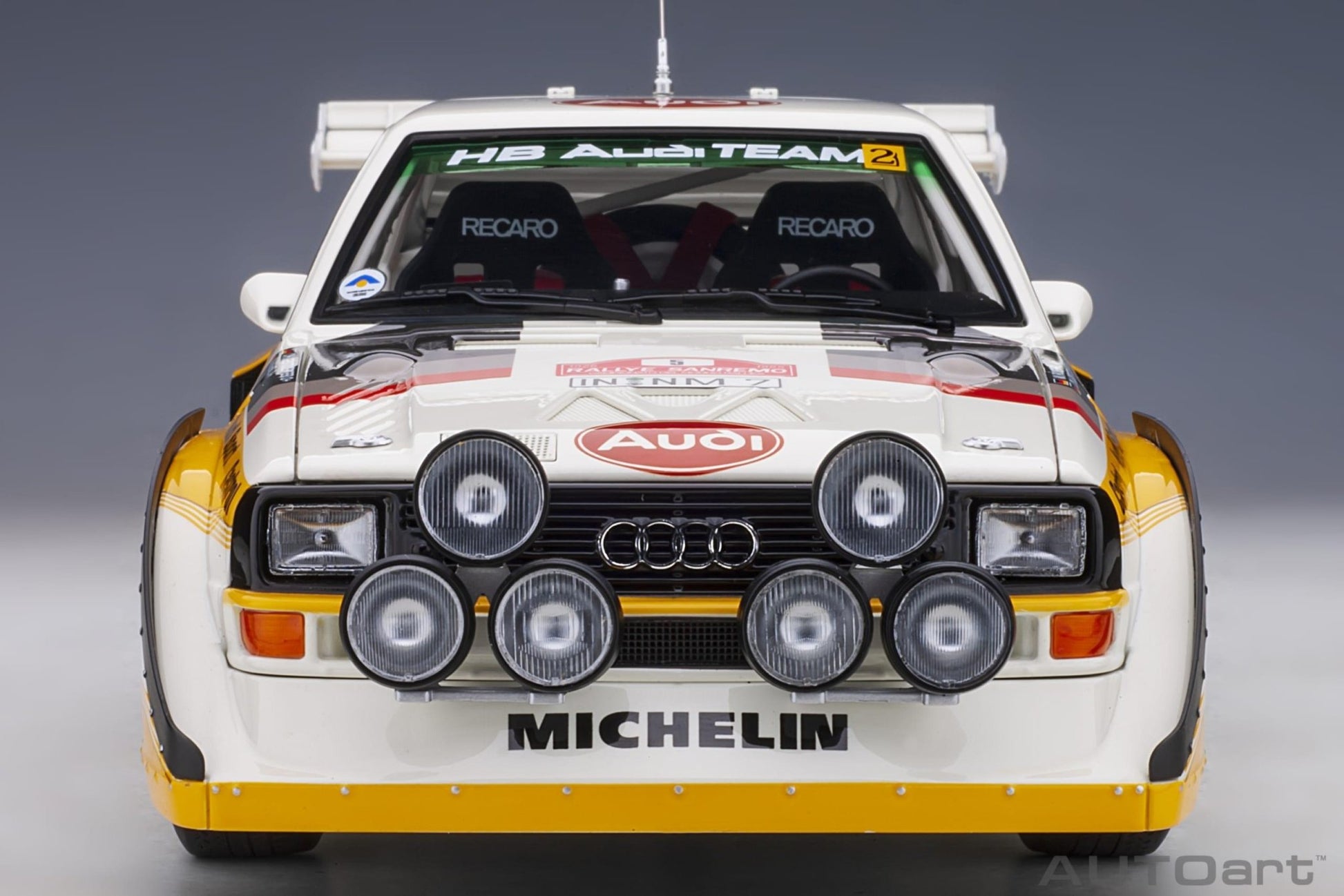 AutoArt Audi Sport Quattro S1 Rally San Remo 1985 Winner W. Röhrl/C. Geistdörfer #5 1:18 Modell - Artexio