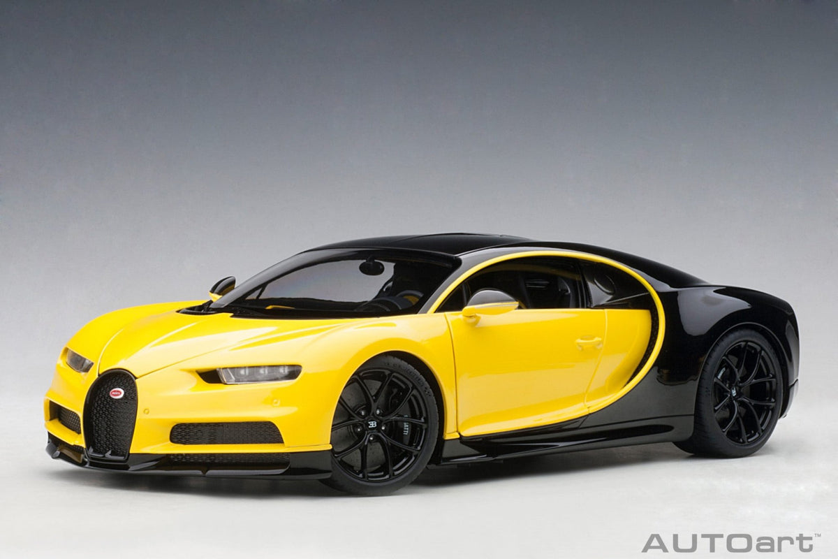 AutoArt Bugatti Chiron (Jaune Molsheim/Nocturne Black) 1:18 model