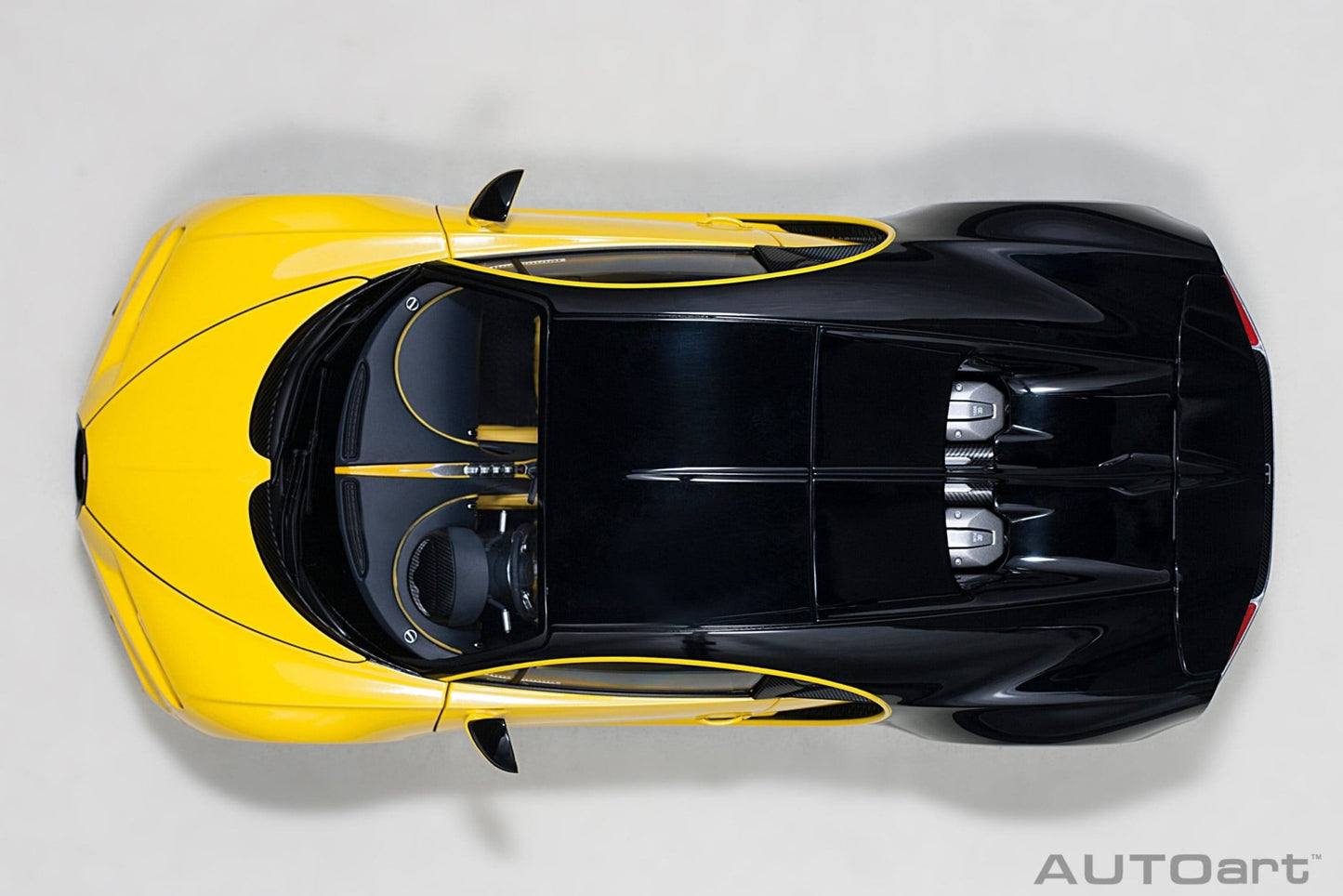 AutoArt Bugatti Chiron (Jaune Molsheim/Nocturne Black) 1:18 Modell