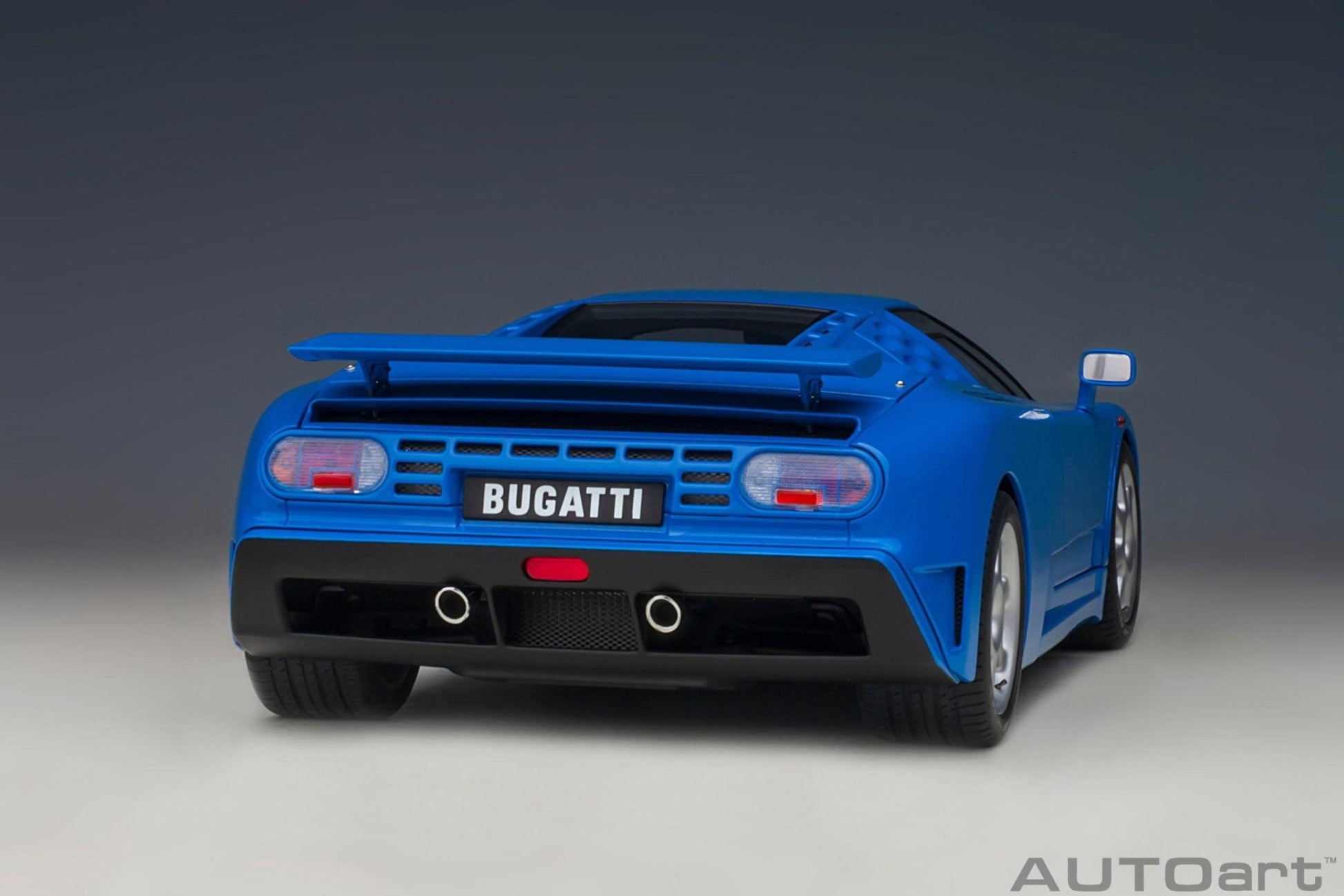 AutoArt Bugatti EB110 SS 1992 - French Racing Blue 1:18 Modell - Artexio