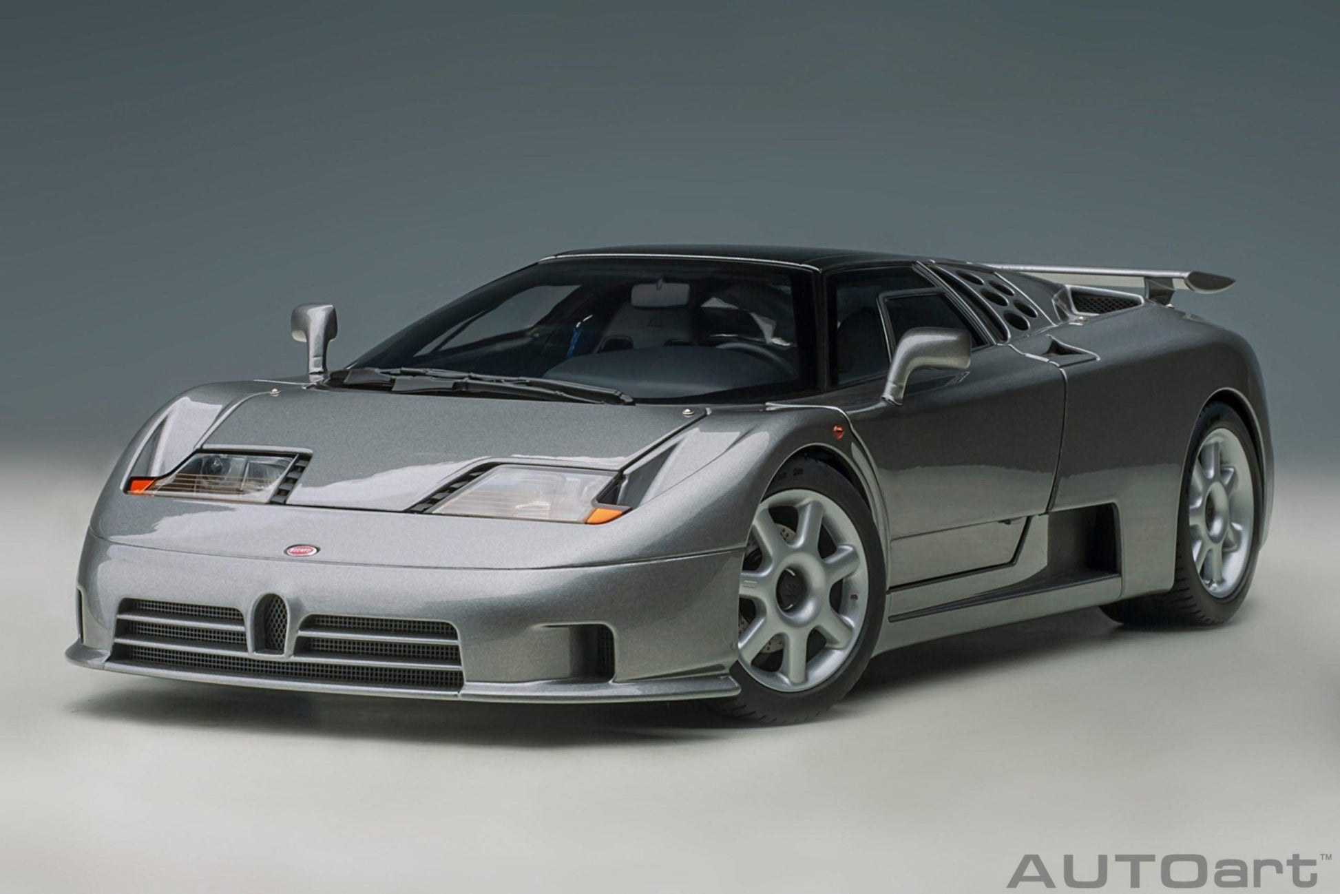 AutoArt Bugatti EB110 SS 1992 - Grigio Metallizzato 1:18 Modell - Artexio