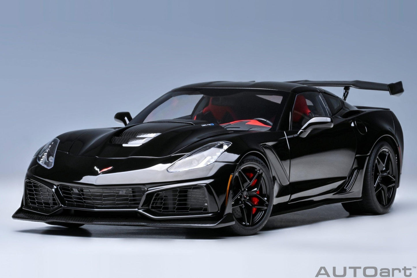 AutoArt Chevrolet Corvette C7 ZR1 - Black 1:18 Modell - Artexio