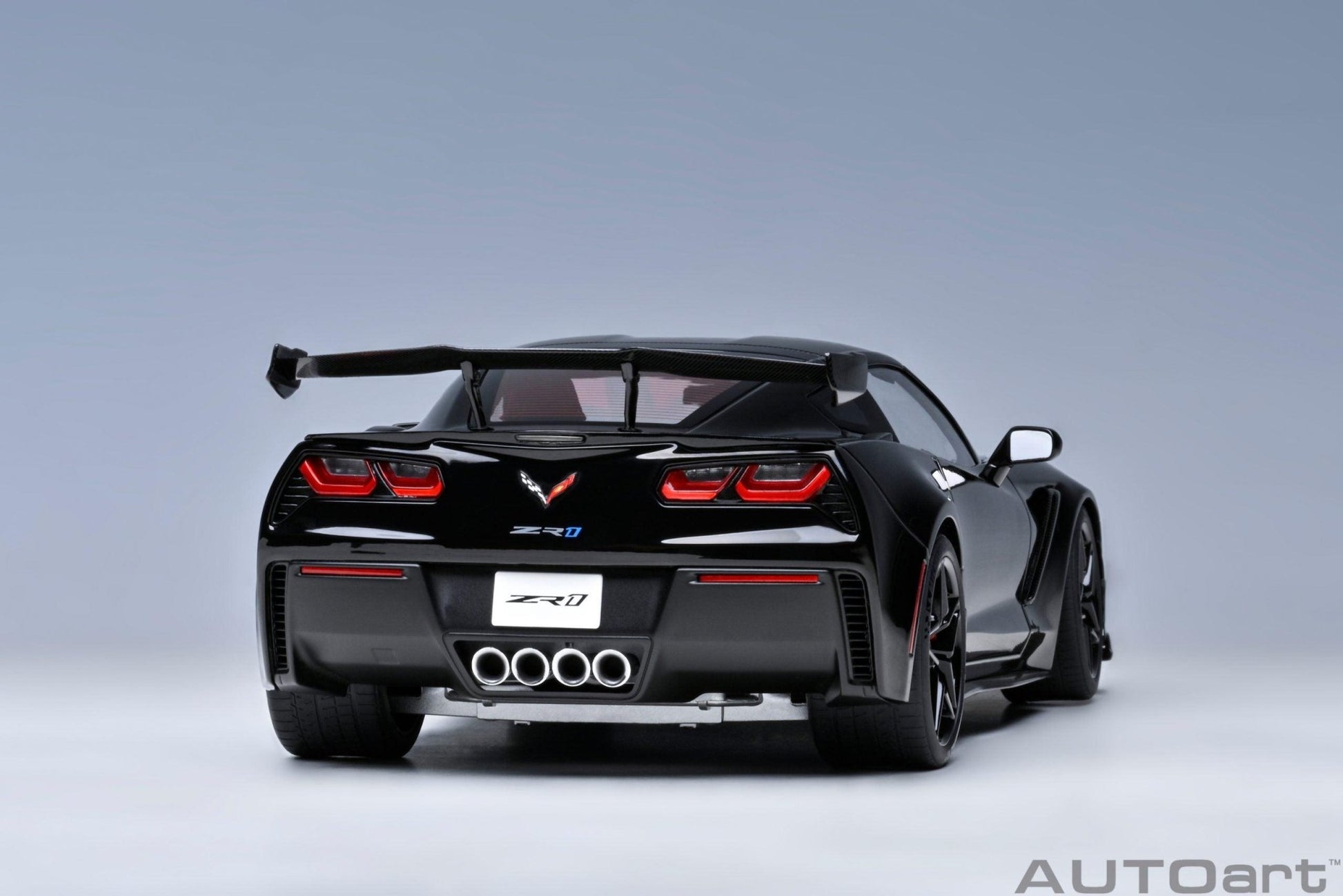 AutoArt Chevrolet Corvette C7 ZR1 - Black 1:18 Modell - Artexio