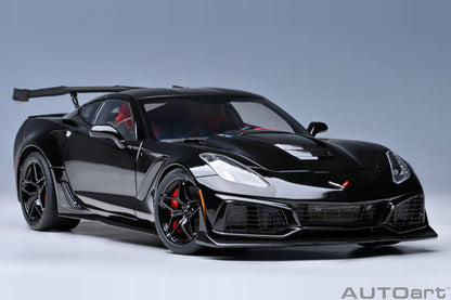 AutoArt Chevrolet Corvette C7 ZR1 - Black 1:18 Modell - Artexio