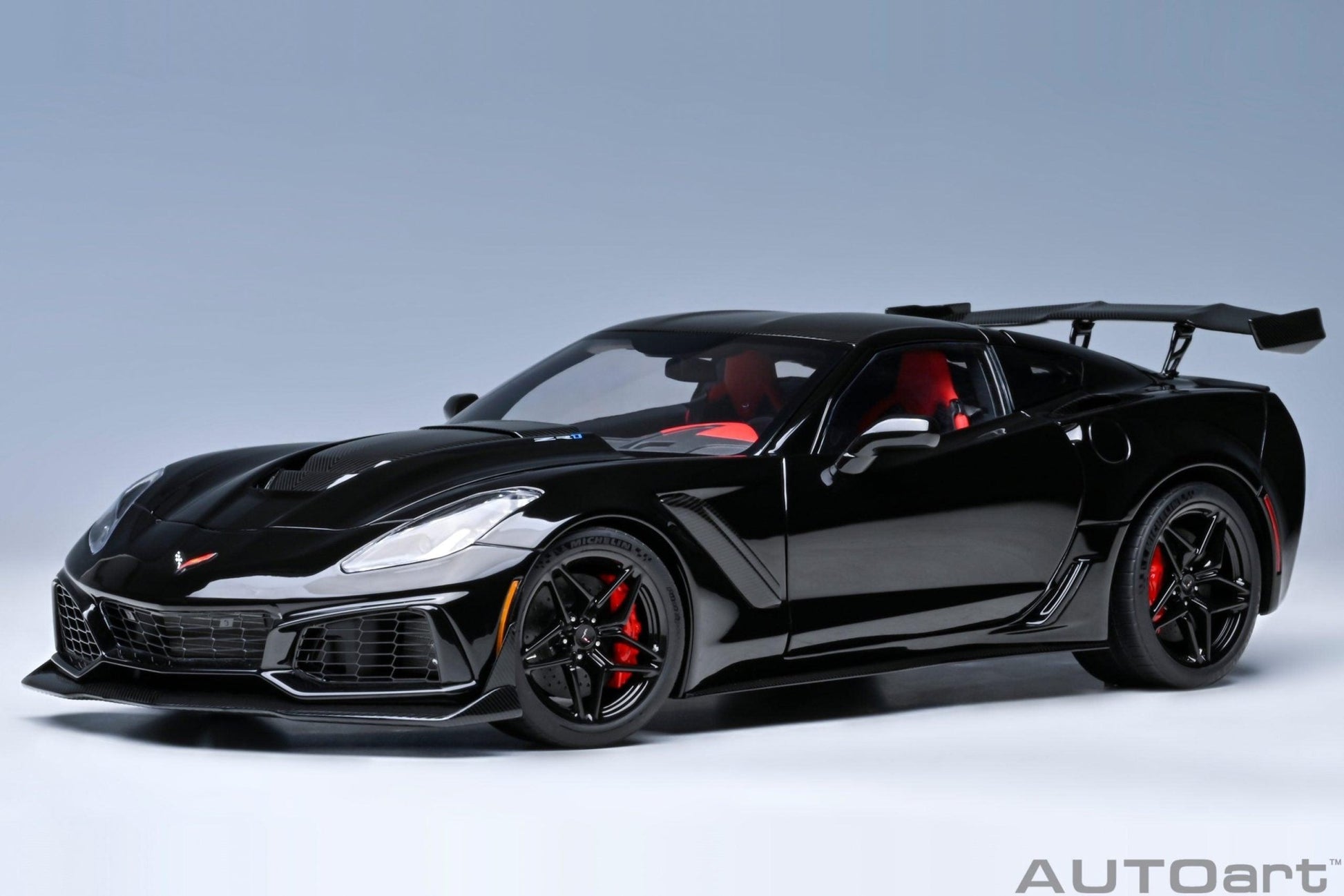 AutoArt Chevrolet Corvette C7 ZR1 - Black 1:18 Modell - Artexio