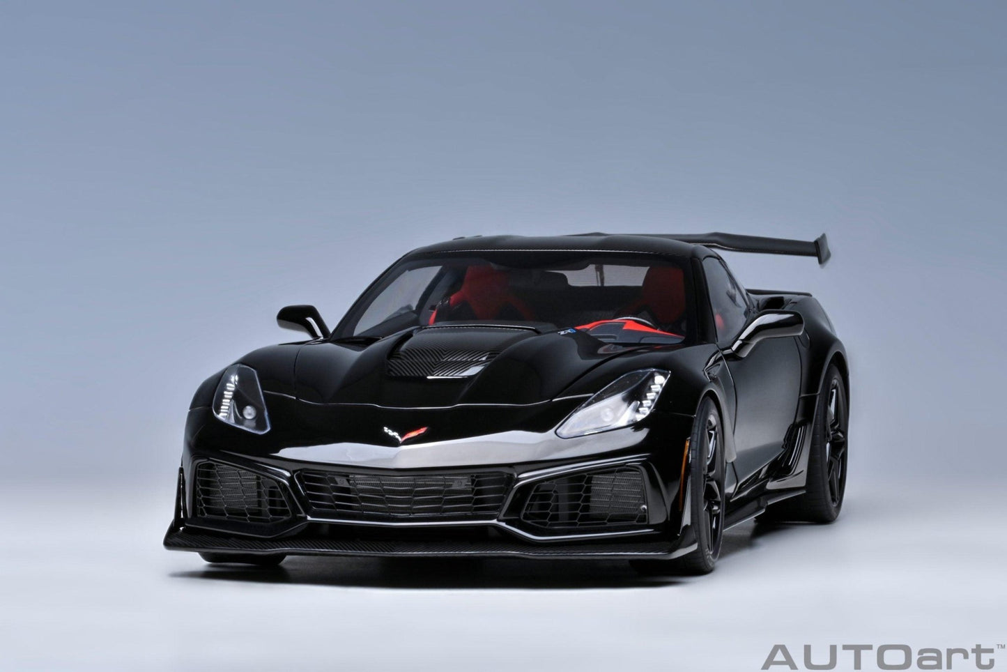 AutoArt Chevrolet Corvette C7 ZR1 - Black 1:18 Modell - Artexio