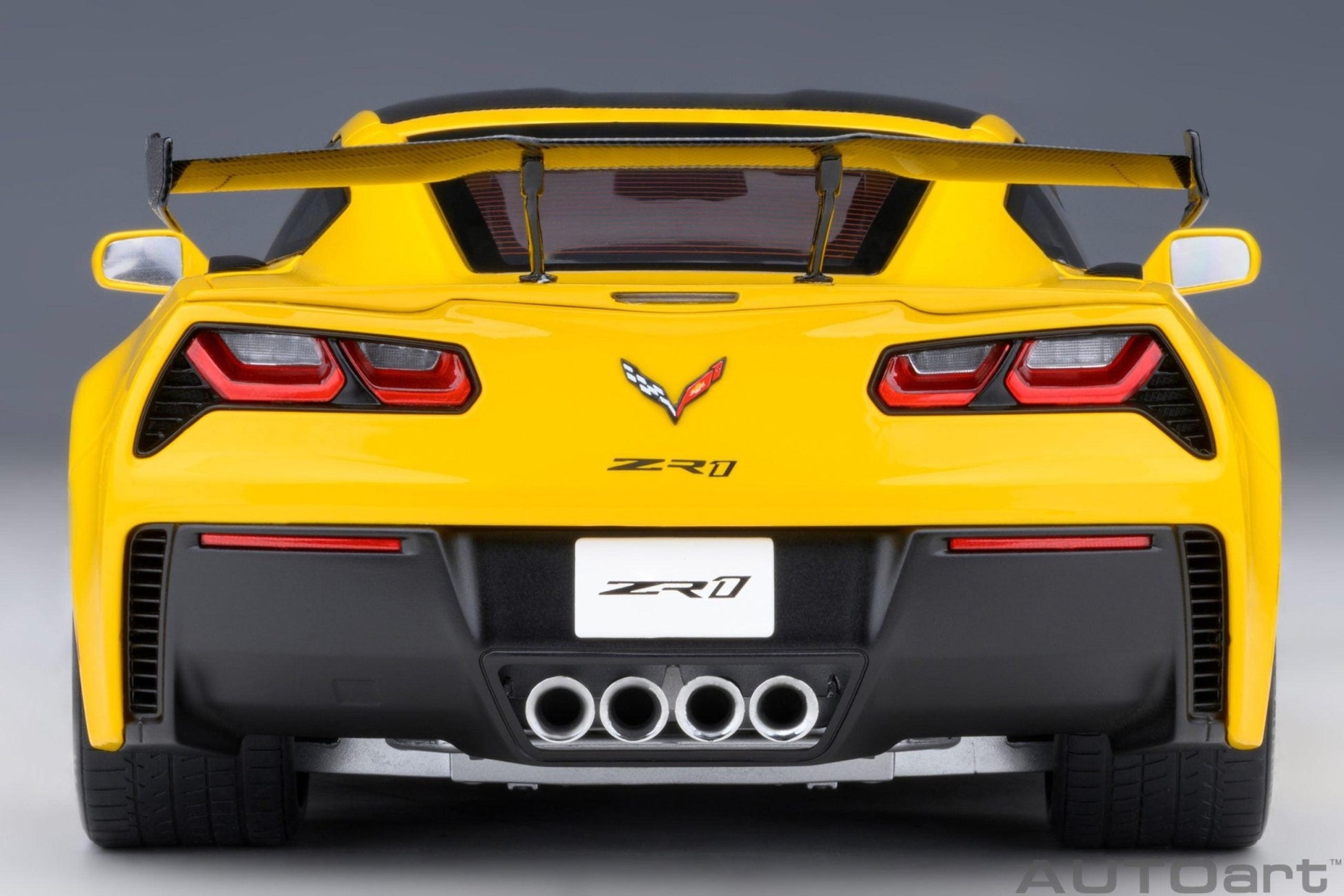 AutoArt Chevrolet Corvette C7 ZR1 - Corvette Racing Yellow Tintcoat 1:18 Modell - Artexio