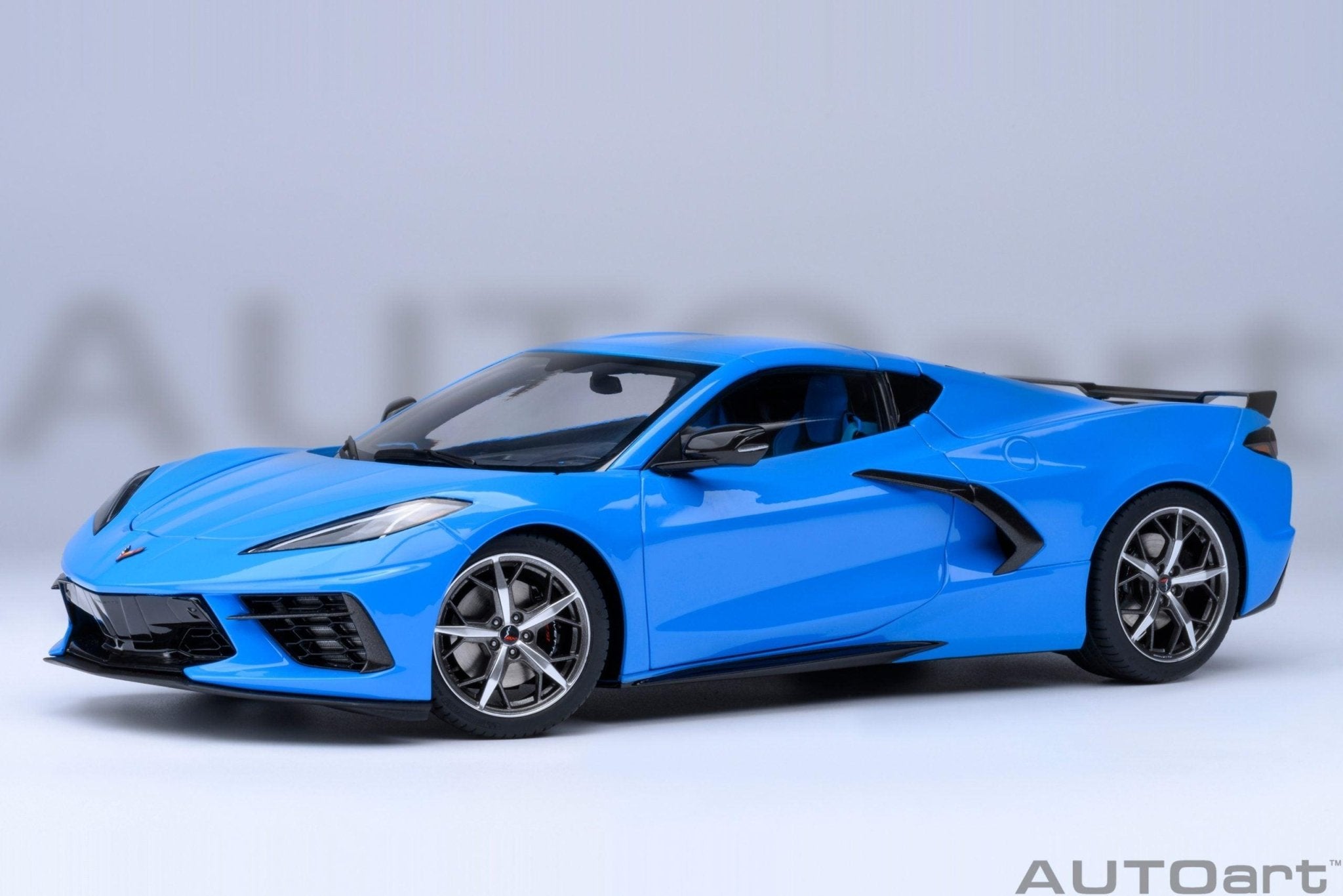 AutoArt Chevrolet Corvette C8 Stingray Z51 - Rapid Blue 1:18 Model