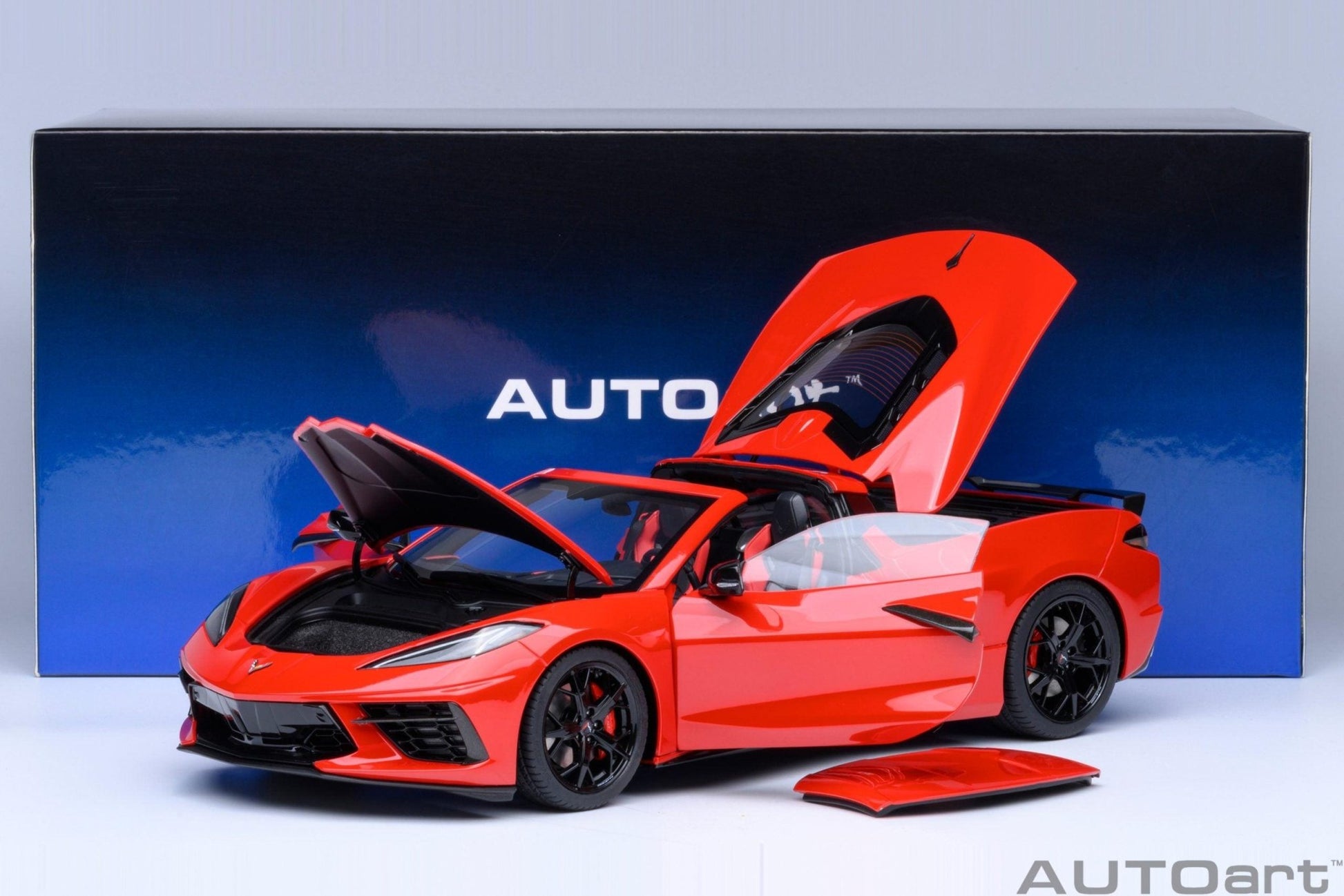 AutoArt Chevrolet Corvette C8 Stingray Z51 - Torch Red 1:18 Modell - Artexio