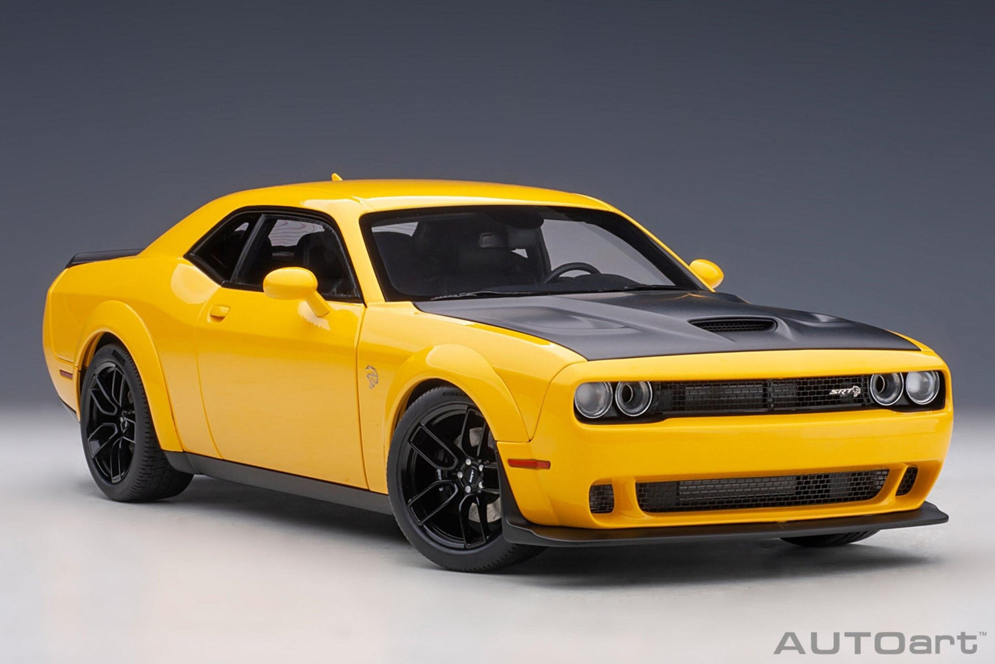 AutoArt Dodge Challenger SRT Hellcat Widebody 2018 - Yellow Jacket 1:18 Modell - Artexio