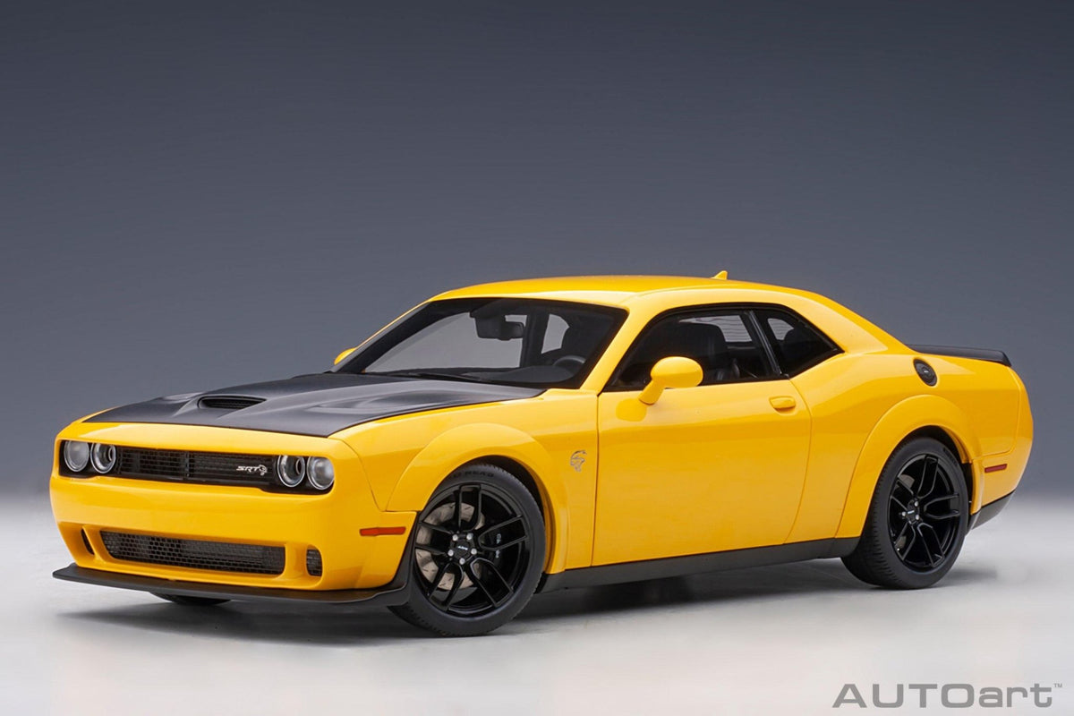 AutoArt Dodge Challenger SRT Hellcat Widebody 2018 - Yellow Jacket 1:18 Modell