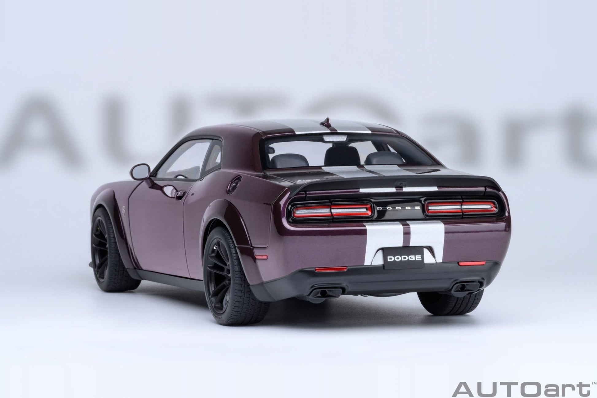 AutoArt Dodge Challenger SRT Jailbreak 2022 Hellraisin 1:18 Modell