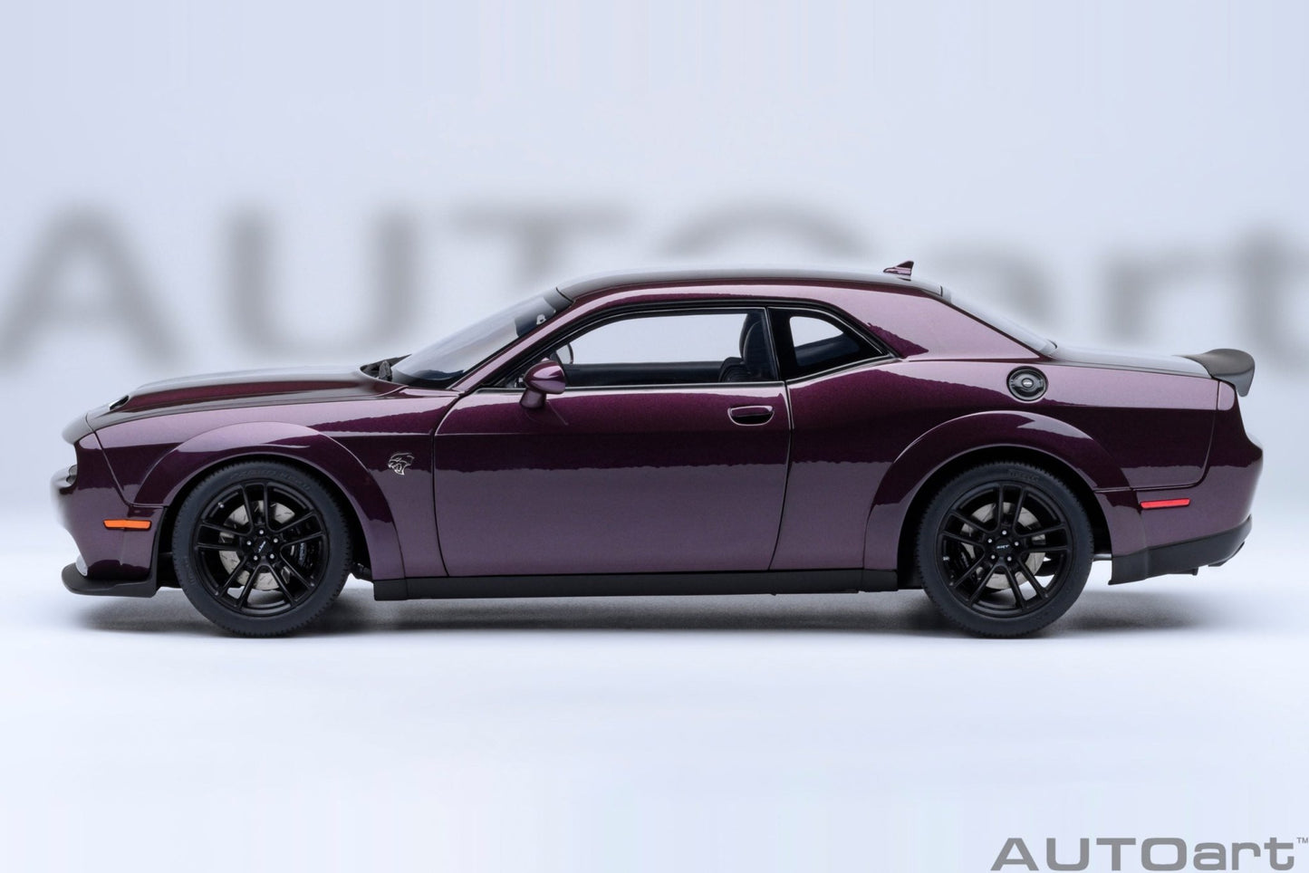 AutoArt Dodge Challenger SRT Jailbreak 2022 Hellraisin 1:18 Modell
