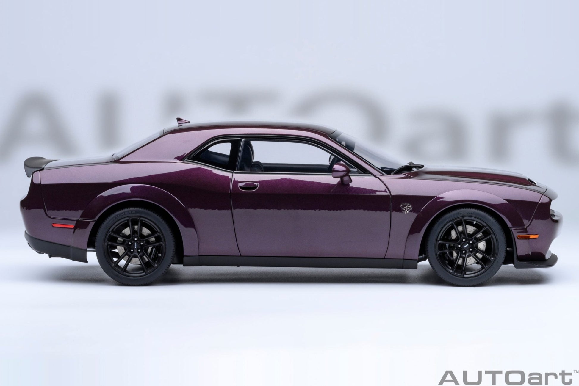AutoArt Dodge Challenger SRT Jailbreak 2022 Hellraisin 1:18 Modell